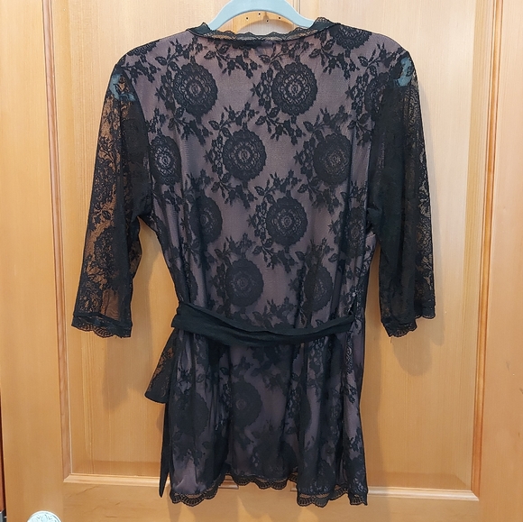 Kiyonna Juliet wrap top in blush/black lace Size 10/12 large - Picture 2 of 9